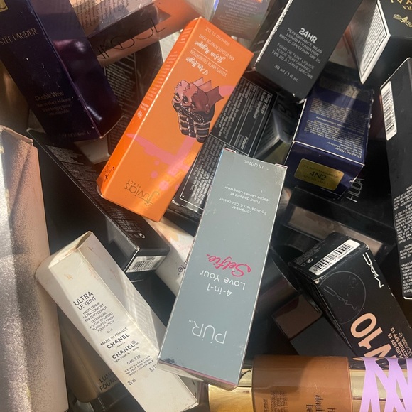 Name Brand Foundation Collection - Picture 2 of 3